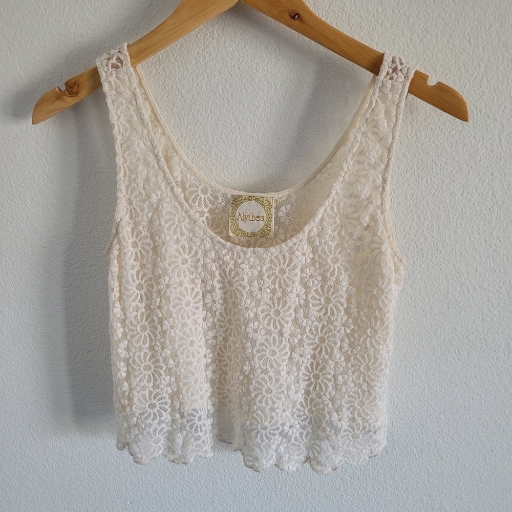 Alythea floral lace crop top